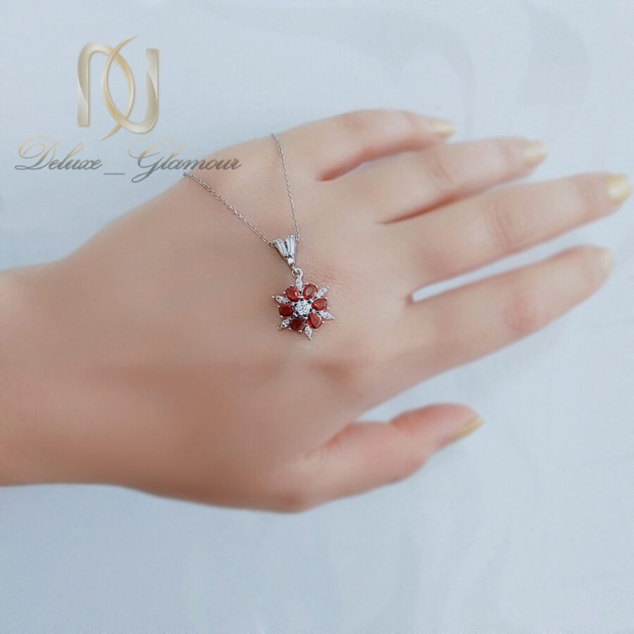 مدال نقره زنانه گل قرمز