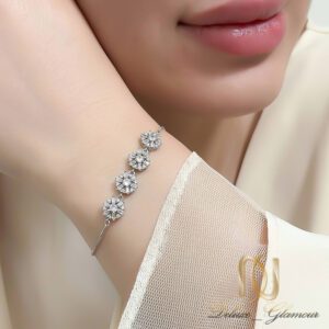 دستبند نقره دخترانه طرح گل نگین دار