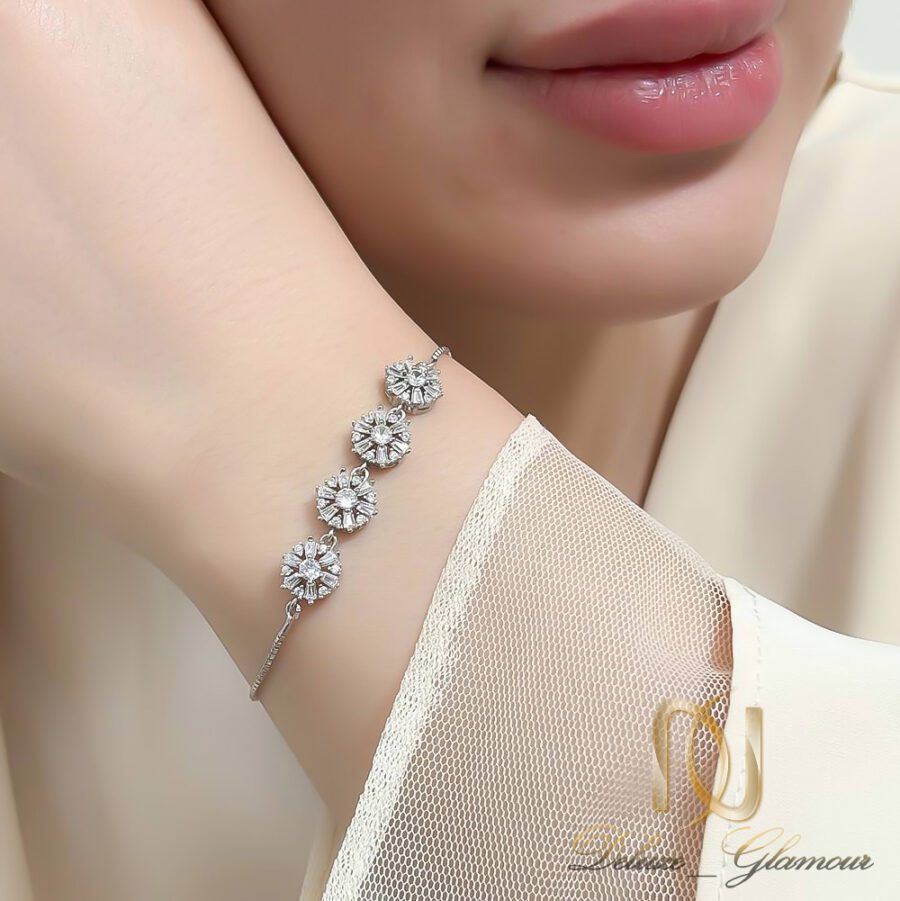 دستبند نقره دخترانه طرح گل نگین دار