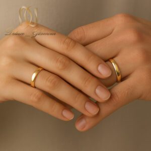 حلقه ست نقره ازدواج طلایی روی دست