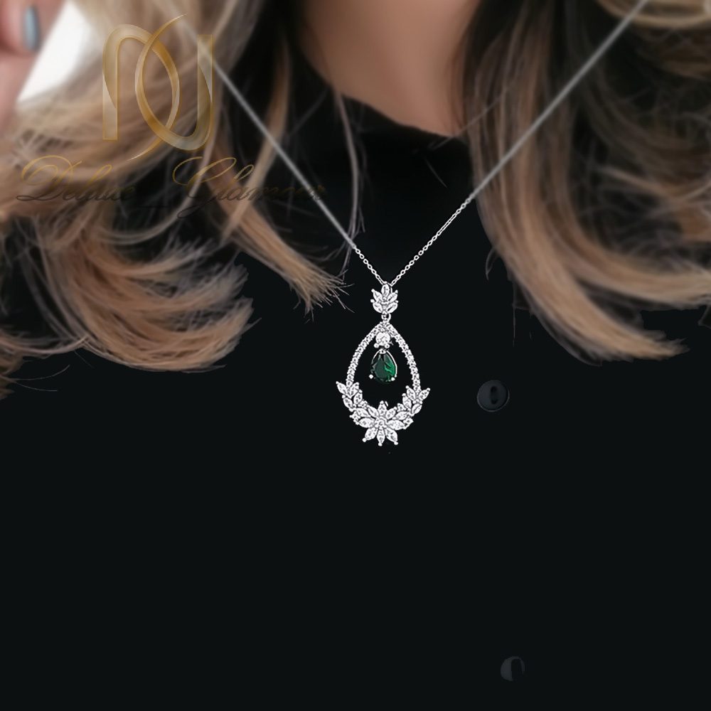 نیم ست نقره زنانه سلطنتی نگین سبز و سفید