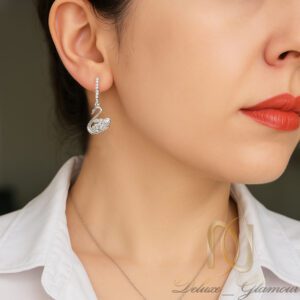 گوشواره نقره زنانه مدل قو نگین سفید