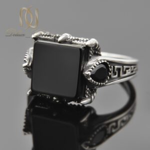 انگشتر نقره مردانه ورساچه نگین مربعی سیاه قلم