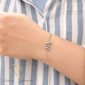 دستبند نقره زنانه پروانه روی دست