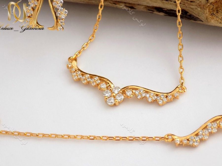 سرویس کامل طرح طلا زنانه ظریف استیل se-n94 گردنبند از نزدیک