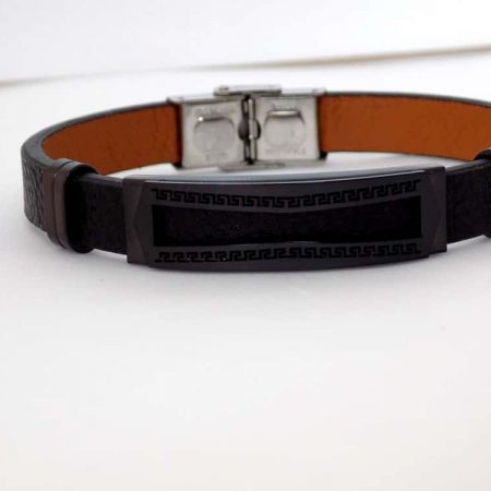 دستبند مردانه چرم و استیل تک ردیفه با پلاک متحرک مشکی ds-n157 عکس اصلی دستبند