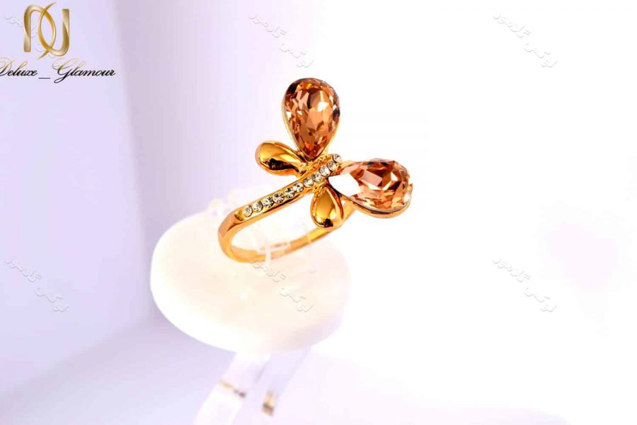 انگشتر دخترانه طلایی طرح پروانه کلیو با کریستال های سواروسکی rg-n026 از بالا