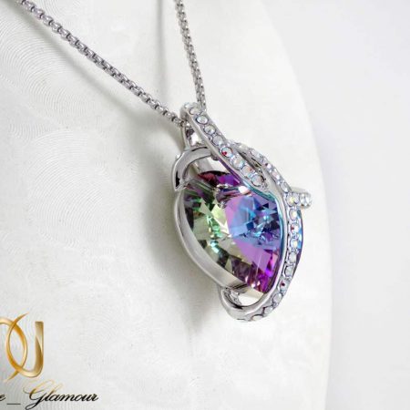 خرید گردنبند فانتری و خاص طرح قلب با نگین هفت رنگ سواروسکی nw-n184 از نمای کنار