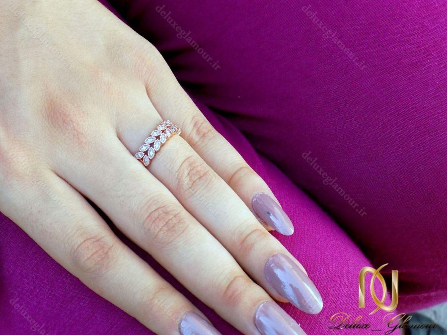 انگشتر دخترانه جواهری طرح خوشه کلیو با نگین سواروسکی rg-n230 از نمای بالا