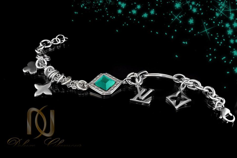دستبند دخترانه استیل آویز دار نگین سبز ds-n280 از نمای کنار