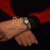 ساعت نقره زنانه سیاه قلم صفحه گرد wh-n104 از نمای روی دست