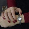 ساعت نقره زنانه ظریف سیاه قلم wh-n121 از نمای روی دست