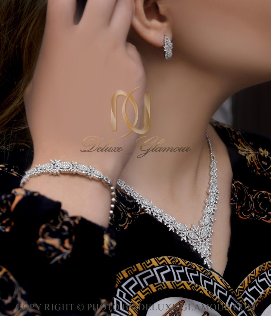 سرویس نقره عروس نگین دار شیک ns-n415 از نمای روبرو
