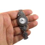 ساعت نقره زنانه سیاه قلم ma-n120 از نمای روی دست