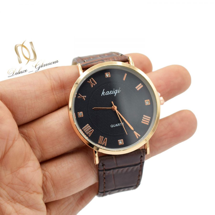 ساعت مردانه اسپرت چرمی wh-n183 از نمای روی دست