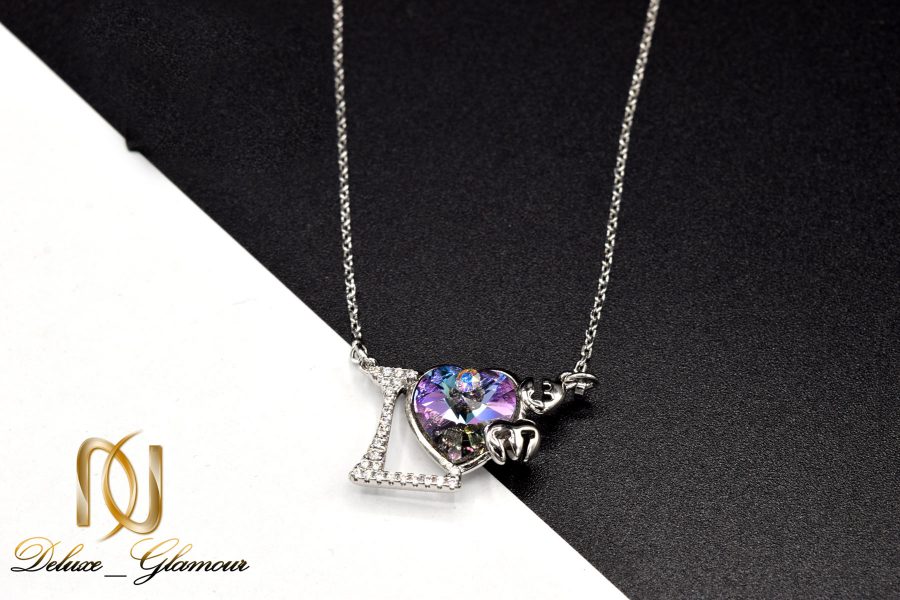 گردنبند سواروسکی طرح لاو دخترانه nw-n673 از نمای مشکی
