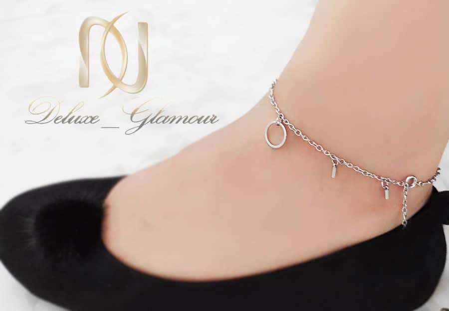 خلخال استیل آویزدار نقره ای pa-n151 از نمای روی پا