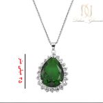 گردنبند زنانه نگین سبز جواهری nw-n703 از نمای سفید