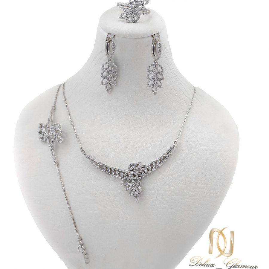 عکس سرویس نقره 925 ظریف نگین دار ns-n659 از نمای روبرو