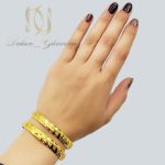 النگو زنانه استیل طرح طلا al-n142 از نمای روی دست