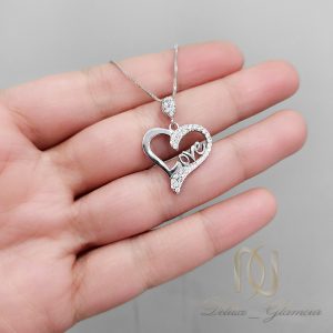 گردنبند نقره زنانه با طرح قلب و لاو