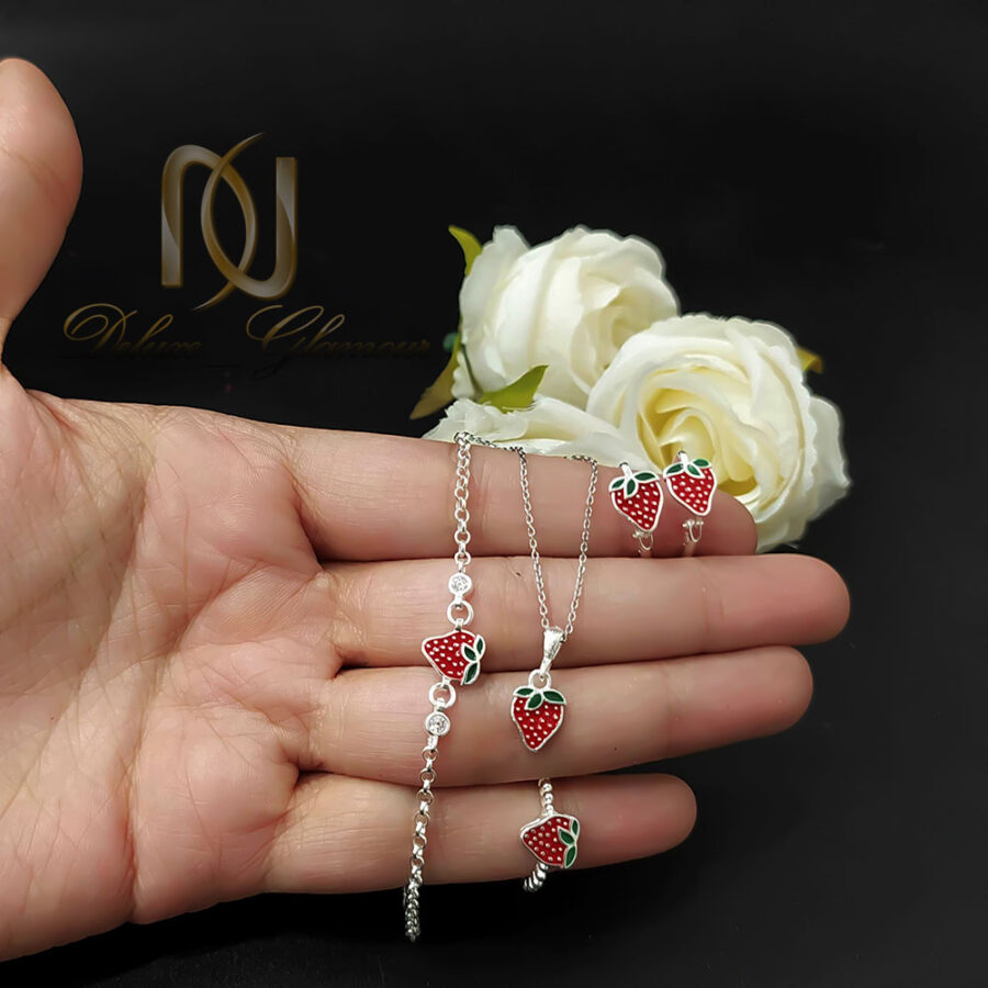 سرویس نقره بچگانه طرح توت فرنگی ns-n969