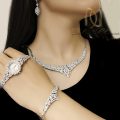 ست سرویس و ساعت نقره زنانه جواهری طرح طلا ce149
