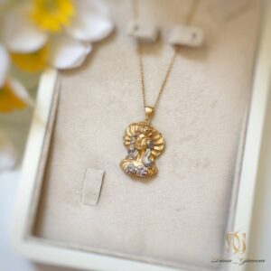 گردنبند نقره زنانه طرح چهره ne-new-28 عکس روی نمایشگر جواهرات با گل زرد