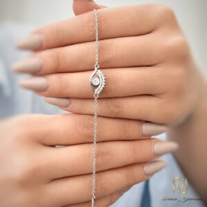 دستبند نقره زنانه چشم br-s-23 عکس در دست با زنجیر تنظیمپذیر